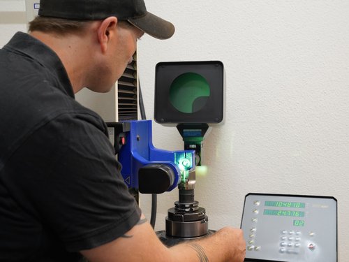 CNC-Werkzeugausgabe CNC-Werkzeugausgabe